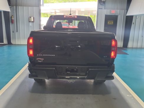 Used 2022 Chevrolet Colorado LT w/ Fleet Safety Package RWD image 7