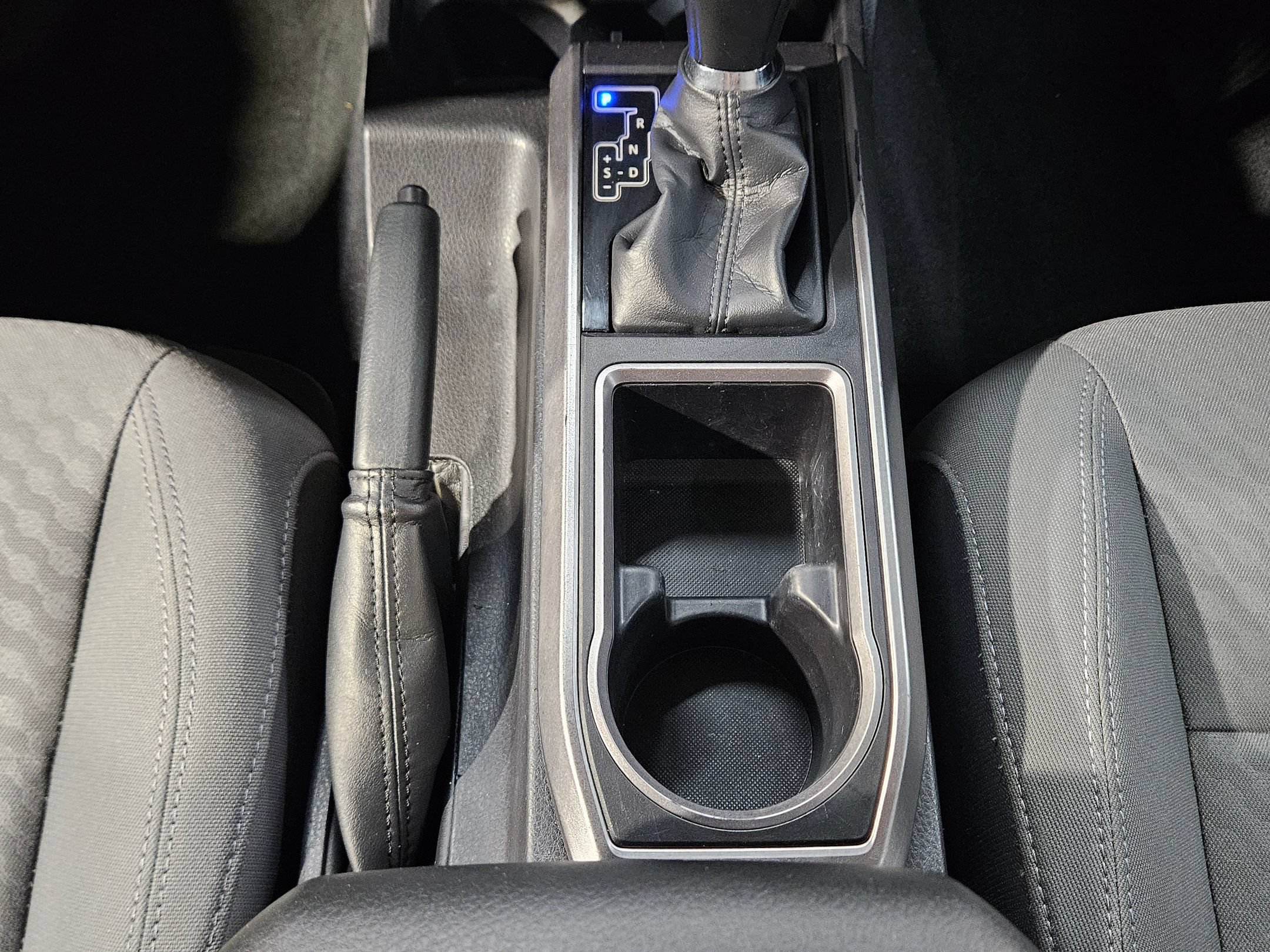 Used 2023 Toyota Tacoma SR5 RWD image 12