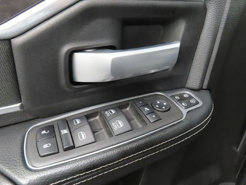 Used 2024 RAM 2500 Big Horn w/ Night Edition AWD/4WD image 48