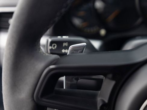 Used 2018 Porsche 911 GT3 image 40