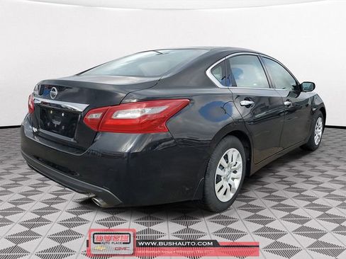 Used 2018 Nissan Altima 2.5 S w/ S Convenience Package image 4