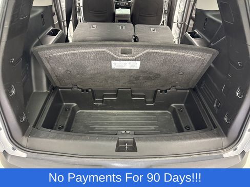 Used 2018 Chevrolet Traverse LT image 41