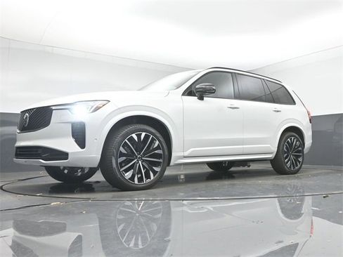 New 2026 Volvo XC90 B6 Ultra w/ Protection Package Premier image 41