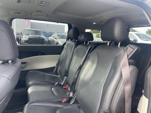 Used 2024 Kia Carnival SX Prestige FWD image 4