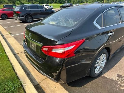 Used 2017 Nissan Altima 2.5 S w/ Power Driver Seat Package FWD image 6