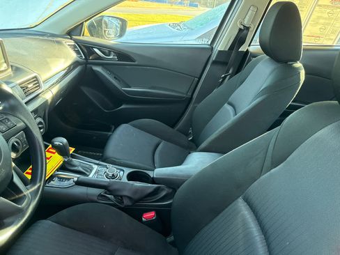 Used 2016 MAZDA MAZDA3 i Sport image 11