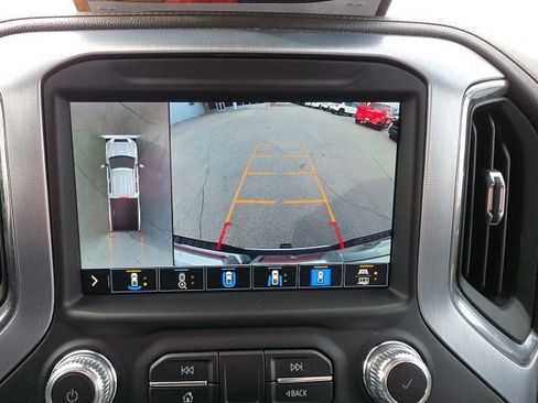 Certified 2021 GMC Sierra 2500 SLT w/ SLT Preferred Package image 23