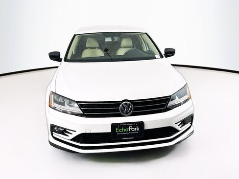 Used 2018 Volkswagen Jetta Wolfsburg Edition FWD image 2