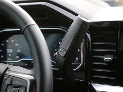 Used 2025 Chevrolet Silverado 2500 High Country w/ High Country Premium Package image 27