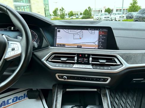 Used 2020 BMW X7 xDrive40i w/ Premium Package AWD/4WD image 13