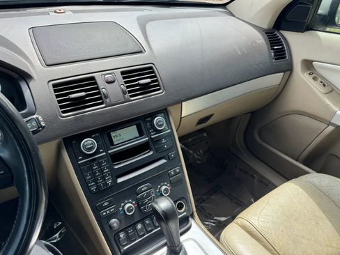 Used 2013 Volvo XC90 3.2 image 20
