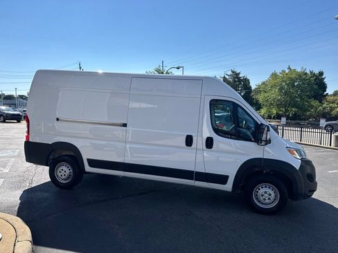 Used 2026 RAM ProMaster 2500 w/ Convenience Group FWD image 6
