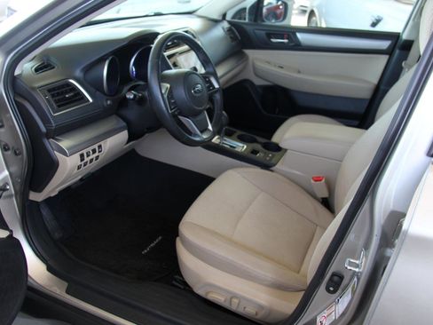 Used 2018 Subaru Outback 2.5i Premium AWD/4WD image 22