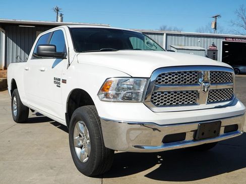 Used 2019 RAM 1500 Classic SLT image 36