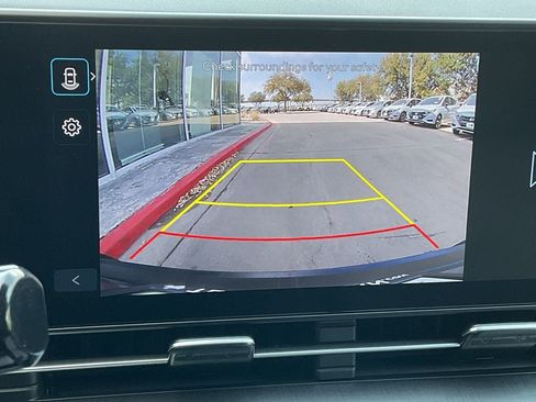 Used 2025 Hyundai Kona SEL image 31