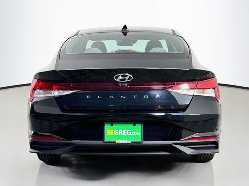 Used 2021 Hyundai Elantra SEL w/ Convenience Package FWD image 8