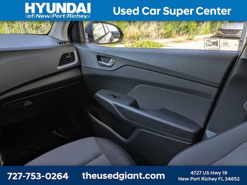 Used 2020 Hyundai Accent SE FWD image 15