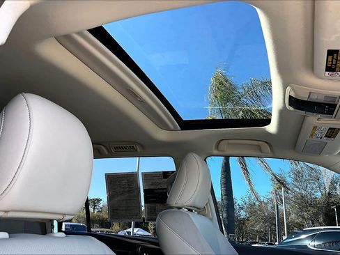 Used 2018 Lexus GX 460 Premium w/ Premium Package image 14