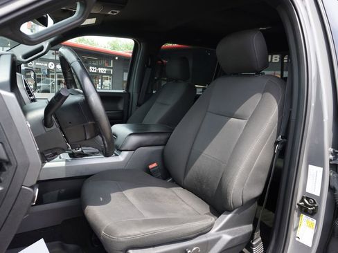 Used 2018 Ford F150 XLT w/ Equipment Group 302A Luxury AWD/4WD image 22