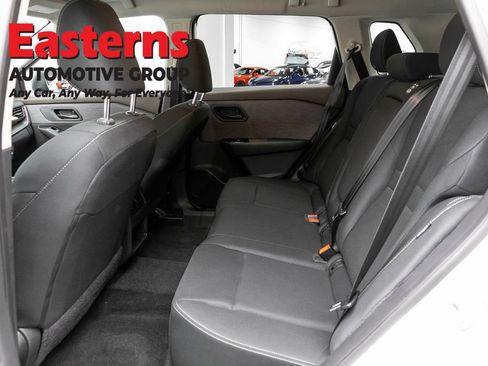 Used 2023 Nissan Rogue S AWD/4WD image 22