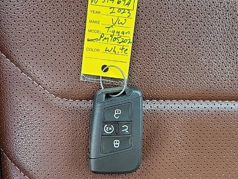 Used 2023 Volkswagen Tiguan SEL R-Line AWD/4WD image 36