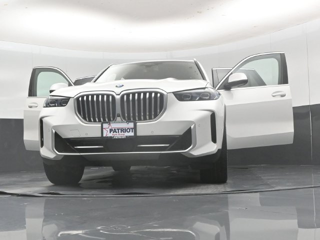 Used 2024 BMW X5 xDrive40i AWD/4WD image 65