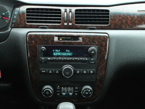 Used 2016 Chevrolet Impala LTZ image 17