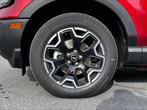 New 2025 Ford Bronco Sport Outer Banks w/ Outer Banks Tech Package+ image 11