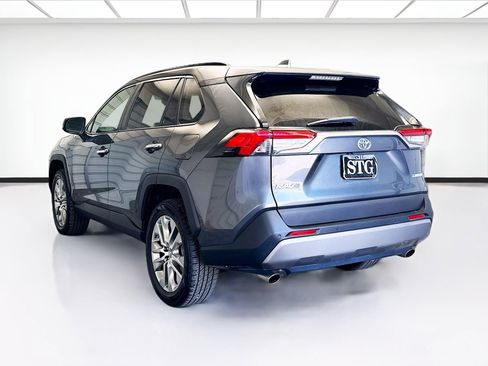 Used 2019 Toyota RAV4 Limited image 6