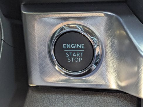 Certified 2025 Ford F250 King Ranch AWD/4WD image 39