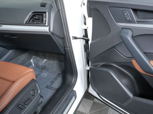 Used 2025 Audi Q5 2.0T Premium w/ Convenience Plus Package image 22