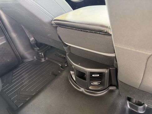 Used 2019 RAM 2500 Big Horn image 38