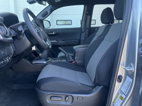 Used 2023 Toyota Tacoma TRD Sport image 24