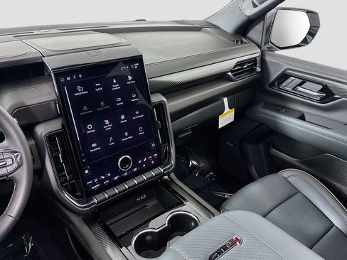 New 2026 GMC Yukon XL AT4 w/ AT4 Premium Package AWD/4WD image 24