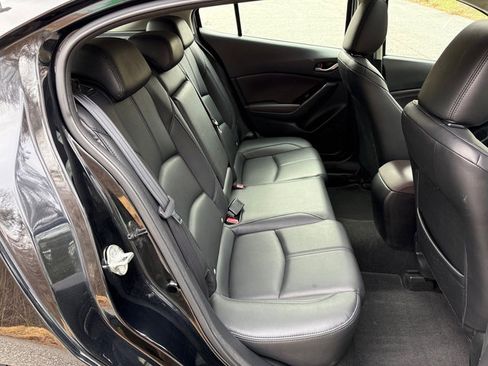 Used 2018 MAZDA MAZDA3 Touring image 16