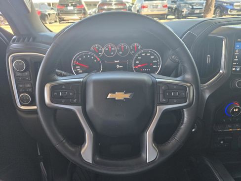 Used 2022 Chevrolet Silverado 1500 LTZ image 27