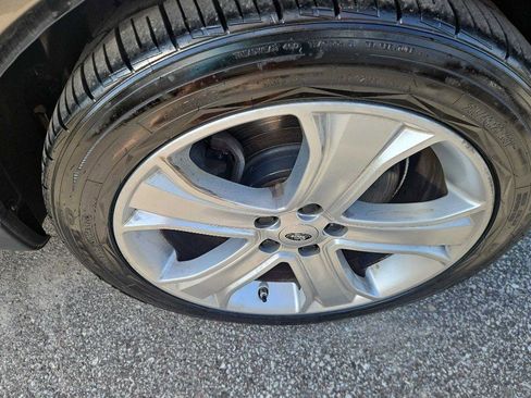 Used 2010 Land Rover Range Rover Sport HSE LUX image 32