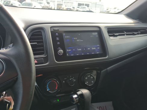 Used 2020 Honda HR-V Sport image 21