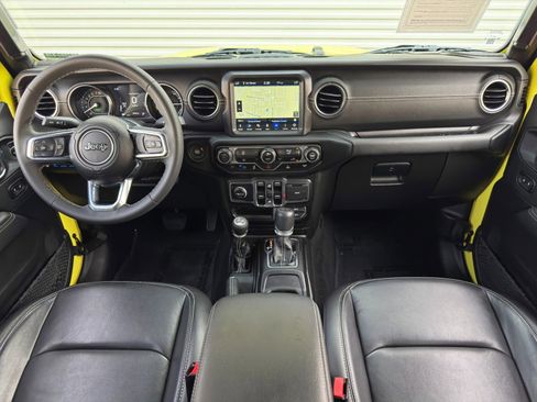 Used 2023 Jeep Wrangler Unlimited Sahara AWD/4WD image 11