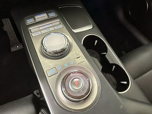 Used 2025 Genesis GV70 2.5T AWD/4WD image 22