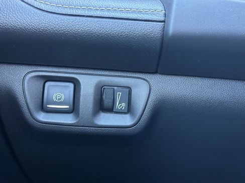 Used 2017 GMC Acadia SLT image 33