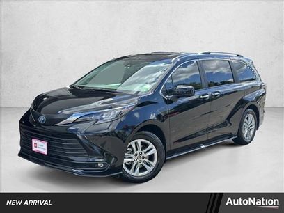 Certified 2025 Toyota Sienna XLE
