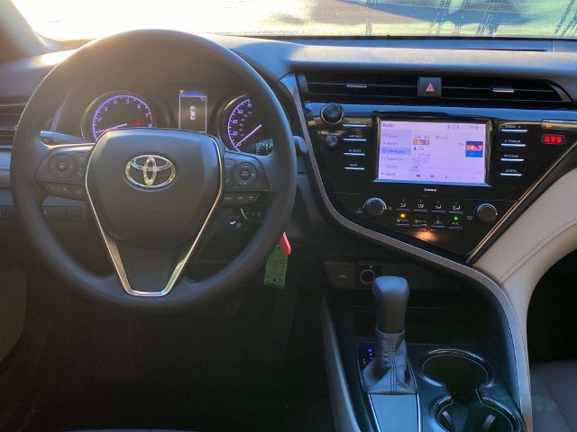 Used 2020 Toyota Camry LE FWD image 8