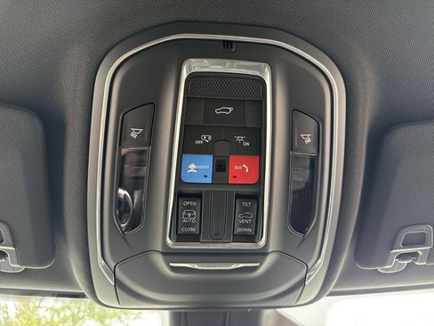 New 2025 Jeep Grand Cherokee L Laredo w/ Luxury Tech Group I image 16