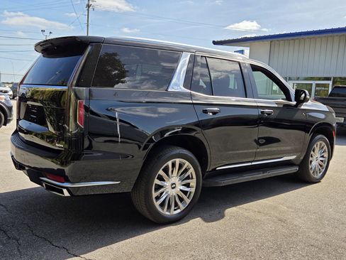 Used 2021 Cadillac Escalade Premium Luxury RWD image 5