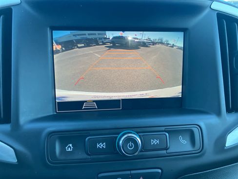 Used 2024 GMC Terrain SLE image 21