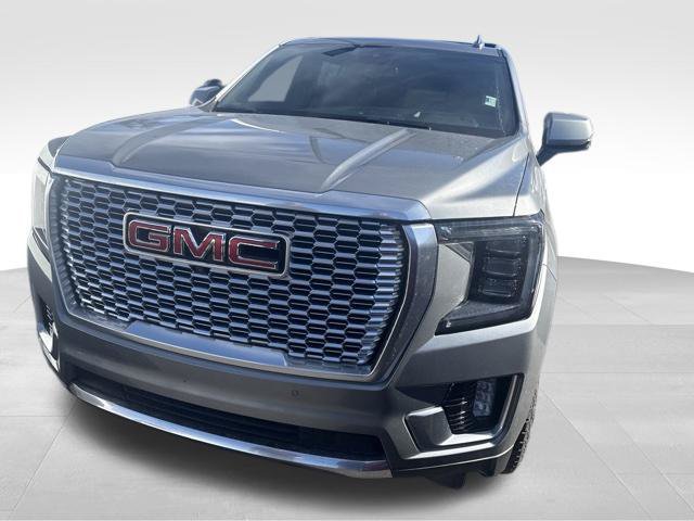 Used 2023 GMC Yukon XL Denali w/ Advanced Technology Package AWD/4WD image 19