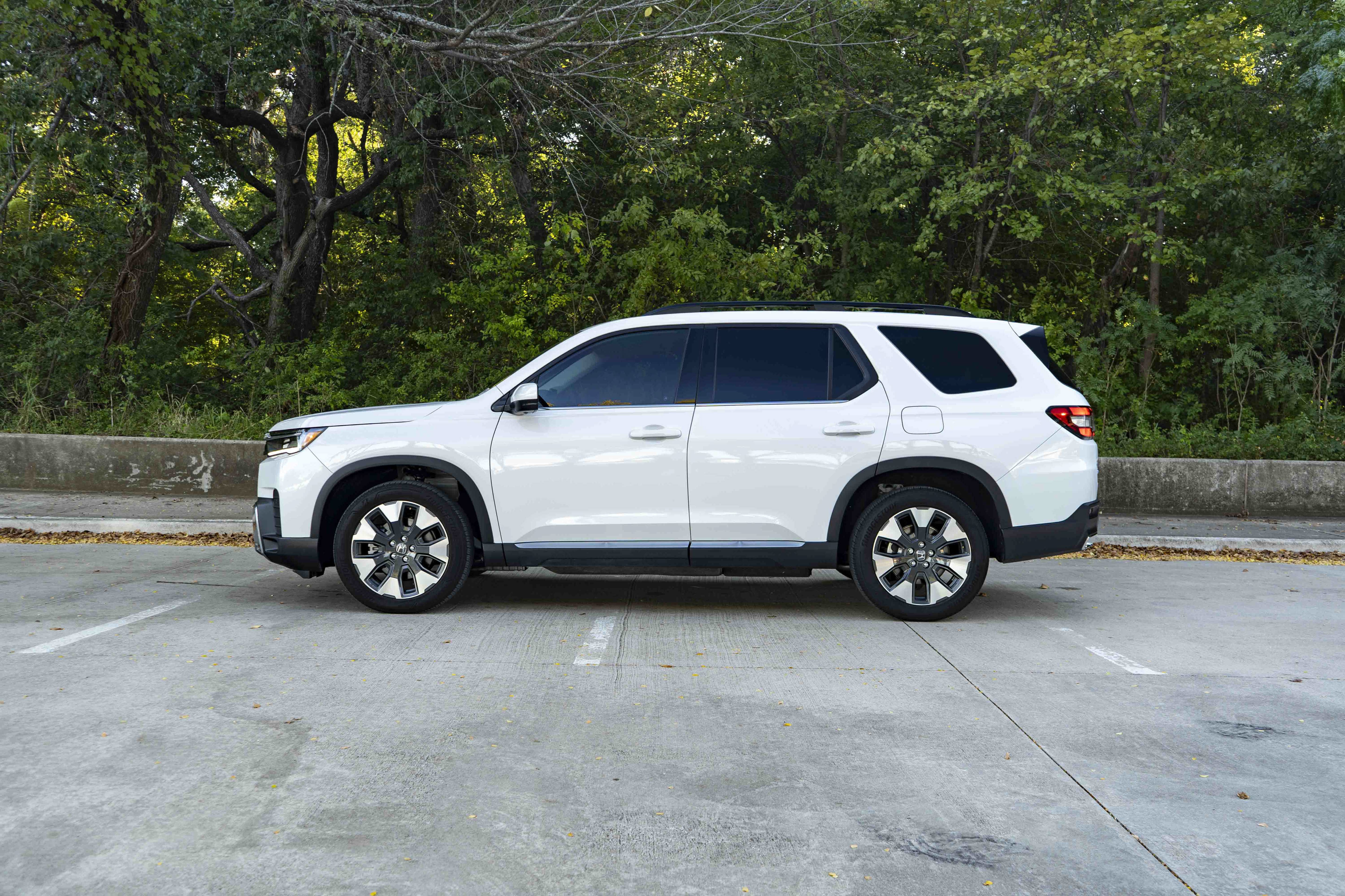 Used 2026 Honda Pilot Elite image 6