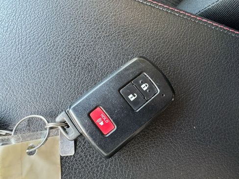 Used 2021 Toyota 4Runner TRD Off-Road image 28