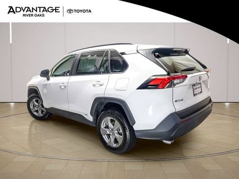 Certified 2025 Toyota RAV4 XLE AWD/4WD image 5
